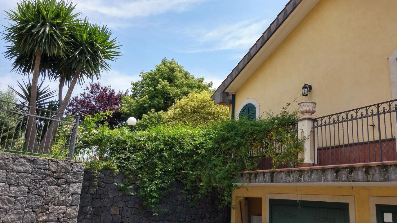 La Casa Del Melograno Bed & Breakfast Santa Venerina Exterior foto
